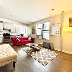 Homestay Beautiful In Newly Renovated Apt