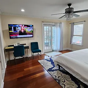 Homestay Luxury Hotel-style In Queens,